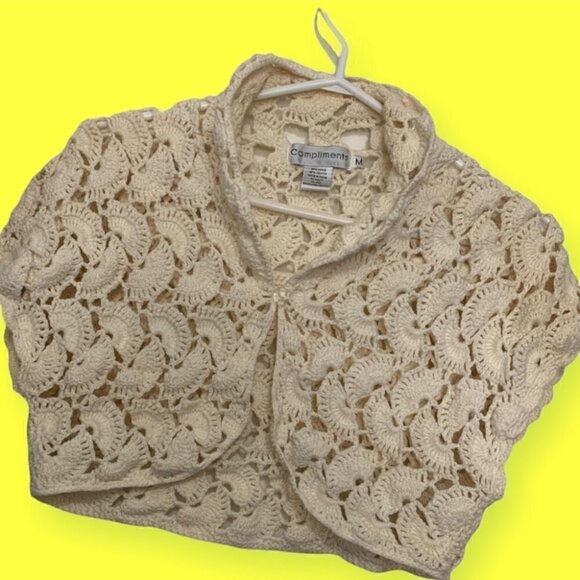 Vintage 90s Crochet Shrug Cream Single Button Cottagecore Boho M - Picture 6 of 6